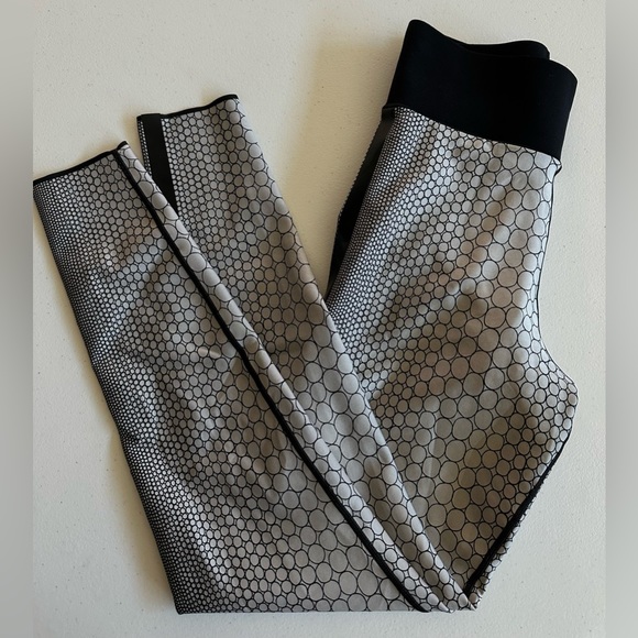 NWOT.  Christian Lacroix X- Ultracor Leggings Size Small - Picture 4 of 13